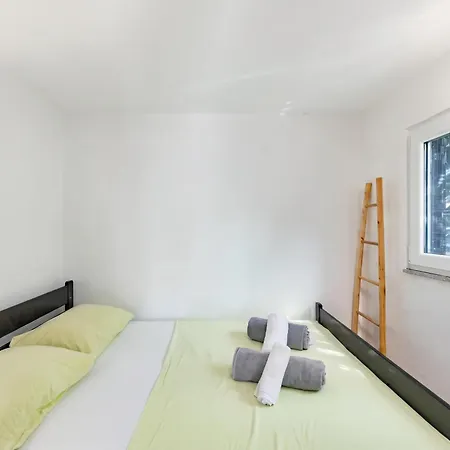 Pool & Garden House Jaga - Happy 펜션